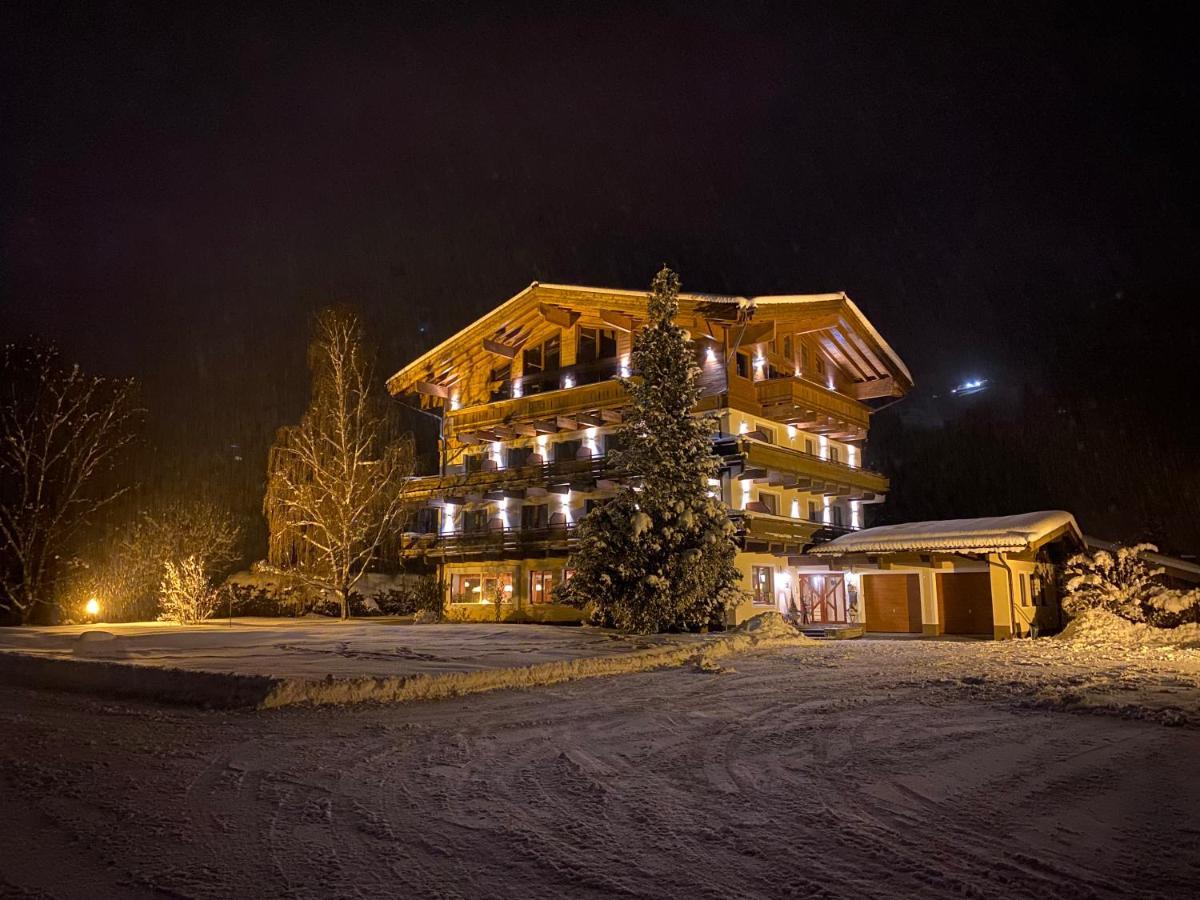 Pension Dorferwirt Bramberg am Wildkogel Eksteriør billede