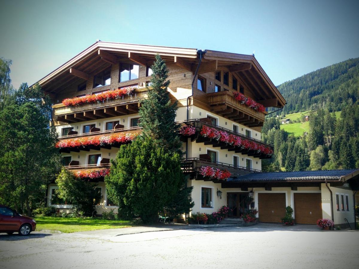 Pension Dorferwirt Bramberg am Wildkogel Eksteriør billede